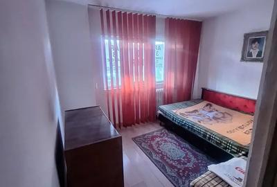Apartament cu 3 camere decomandat, mobilat în Inel II