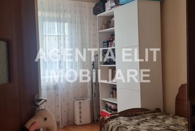 Apartament 3 camere, zona Scolii nr. 13 - 4