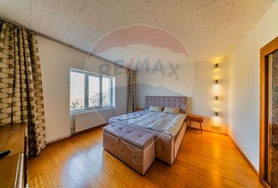 Apartament cu 2 camere semidecomandat, mobilat în Ultracentral