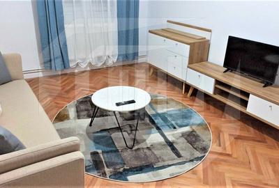 Apartament cu 2 camere decomandat, mobilat în Central