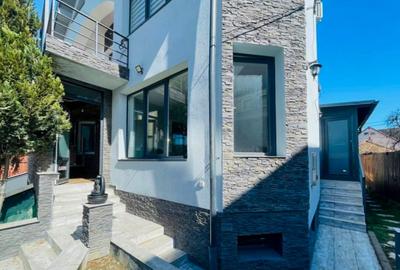 Spatiu comercial - 162mp / Parcari - zona Platinia - 1