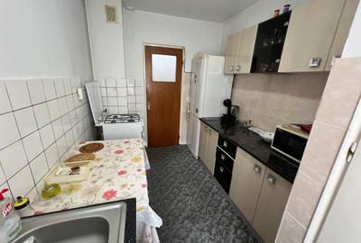 INCHIRIEZ apartament 2 camere semidecomandat,zona Mihai Viteazul - 8