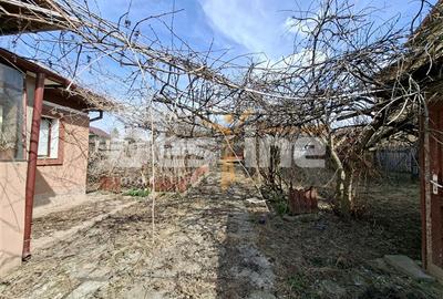 Teren situat în intravilan ul comunei Brazi, 1257 mp, construcție demolabila - 2