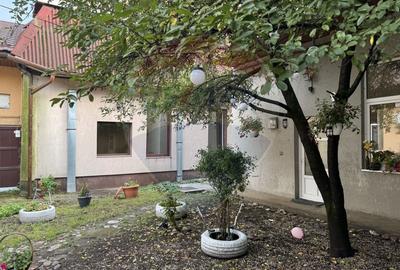 Apartament ultracentral cu curte, 2 unități locative. Str. Pitesti - 1