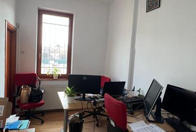 Vilă de Prestigiul în Inima Cartierului Cotroceni – Strada Clunet - 9