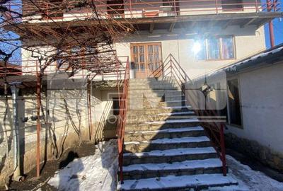 Pensiune / Casă 400 MP | Str. Mihai Eminescu - 16