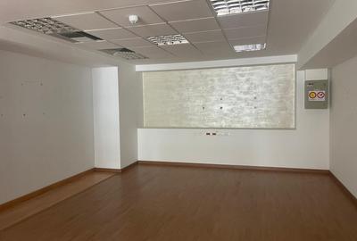 SPAȚIU DE BIROURI DE ÎNCHIRIAT - ACCES DIRECT DIN DN1, PARTER, TOATE UTILITĂȚILE - 8