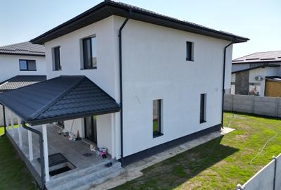 Casă individuală cu 5 camere în Berceni