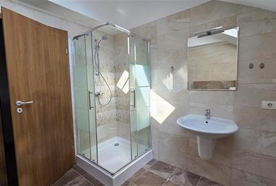 COMISION 0% DE INCHIRIAT Apartament 3 camere, 2 bai, str Barcelona - 15