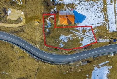 Teren Construcții intravilan de 985 mp, în Fundata