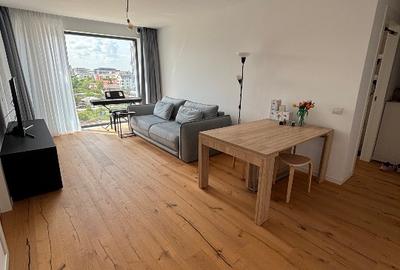 Apartament cu 3 camere semidecomandat, mobilat în Aviației