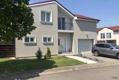 Casă individuală cu 4 camere în Florești