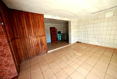 Casă cu teren generos în Dârmănești, Argeș-ideală pentru locuința sau afacere - 4