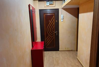 Apartament cu 2 camere, mobilat în Km 4-5