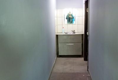 Inchiriez SERVICE AUTO  UTILAT ALEEA FIZICIENILOR CEL MAI BUN PRET - 6