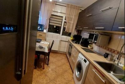 Apartament 3 camere, etaj 7, panoramic, boxă, zona Sebastian - 1