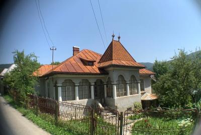 Casă individuală cu 3 camere în Central