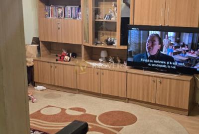 Apartament cu 3 camere decomandat în Păcii