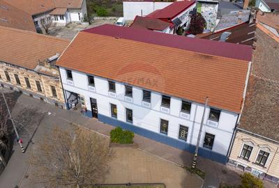 Clădire comercială de vânzare, 2240mp, Ultracentral, str Primăriei - 38