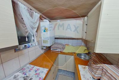 Casă cu 5 camere de vânzare, str. Dragoș Vodă - 5