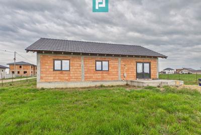 Casa nouă la roșu în Zimandcuz - 4