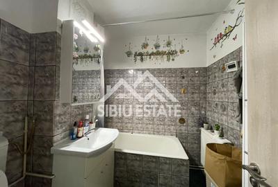 Apartament decomadat cu 3 camere, etaj 2 Cartier Valea Aurie - 8