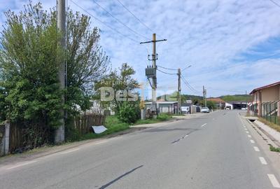 Teren intravilan excelent pentru investiție/comercial în Mihăești – DN64 - 2