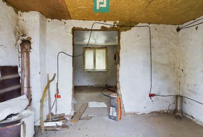 Casă cu 3 camere la roșu de vânzare zona 6Vânători - 5