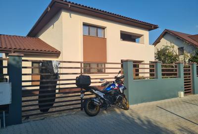 OMNIA-Proprietati alese! Casa ta. Asfalt,canalizare. Spatioasa, surprinzatoare! - 7