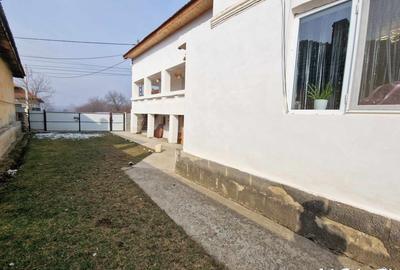 Casa P+1, situata in orasul Bumbesti-Jiu, Curtisoara - 5