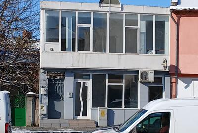 Spatiu comercial  P+1 ! B-dul Mamaia colt cu Mihai Viteazu! - 1