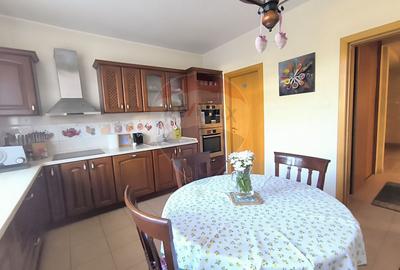 Casă de vanzare - 13