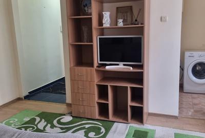 Apartament cu 3 camere nedecomandat în Tomis Nord