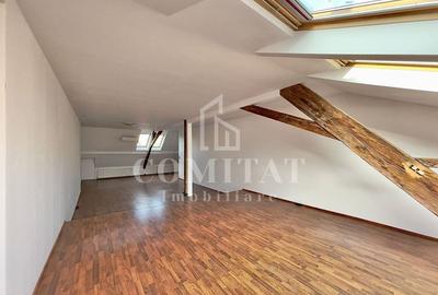 Apartament cu 3 camere semidecomandat în Ultracentral