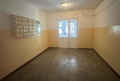 APARTAMENT 3 CAMERE DECOMANDAT FRUMOASA NICOLINA 135000 EURO - 4