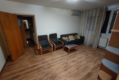 Apartament cu 3 camere decomandat, mobilat în Titan