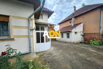 De vanzare casa 3 camere, 719mp teren, Cetate - 2