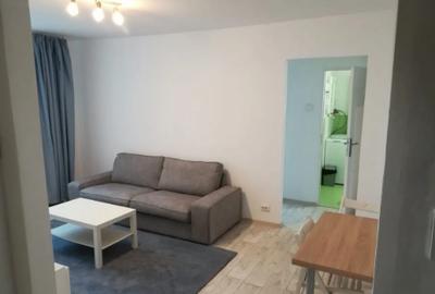 Apartament cu 2 camere semidecomandat în P-ța Sfinții Voievozi