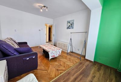 Apartament 2 camere,decomandat. - 2