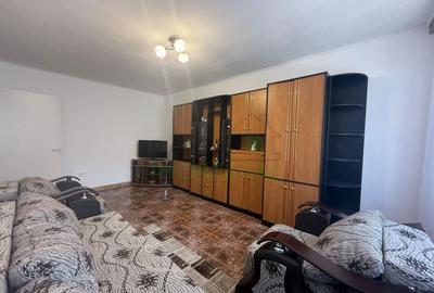 Apartament 3 Camere Decomandat, Etaj 1, Tractorul - 2