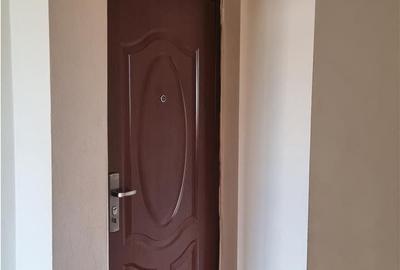 Apartament 3 camere de vanzare - Ostroveni, decomandat, etaj 7/10, 2 băi - 2