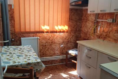 Apartament 2 camere decomandat - zona CET -  89.000 euro - 11