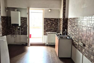 Apartament cu 2 camere decomandat în Piața Centrală
