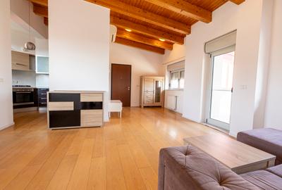 Penthouse cu 3 camere, mobilat în Torontalului