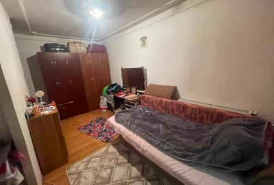 Garsonieră decomandată în Podul de Piatră