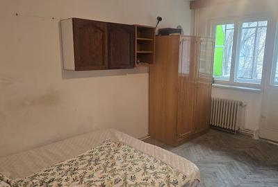 Vand  garsoniera in Deva, zona Dacia, etaj 1, bloc de 4 etaje, usa metalica, - 5