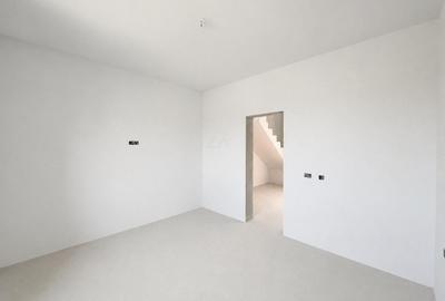 COMISION 0! Duplex finalizat. 5 camere, 3 bai. Panouri fotovoltaice. - 13