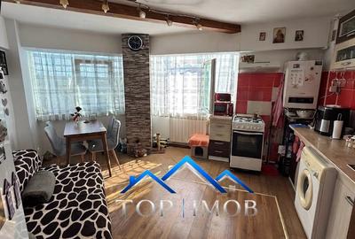 2 DECOMANDATE  cu centrala, bucatarie mare, zona Nord - 1
