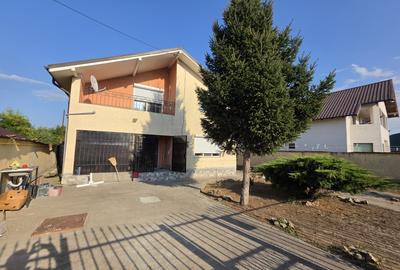 Casă individuală cu 4 camere în Valu lui Traian
