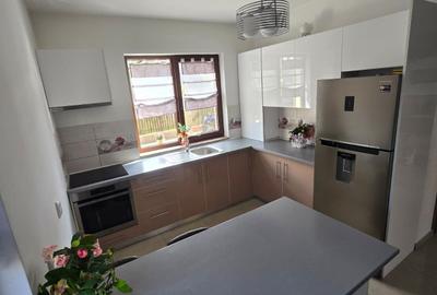 Duplex 4 camere, zona Urusagului - 12